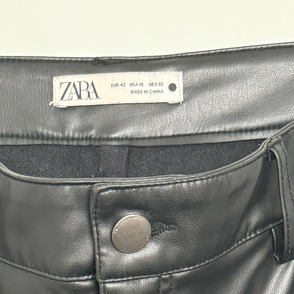 Zara faux leather wide leg black pants / EU 42 USA 10 MEX32 - Picture 2 of 2